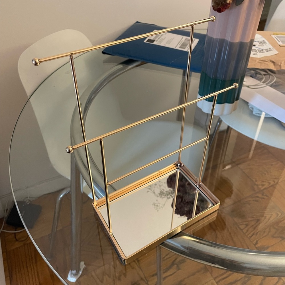 Rose gold / mirrored jewelry and necklace holder/ jewelry stand